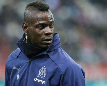 Messi ilə Ronaldonu müqayisə etməyin - Balotelli