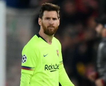 Messi "Liverpool"la oyundan sonra ağlayıb