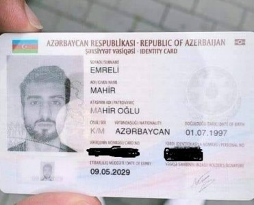 Mahir soyadını rəsmən dəyişdi