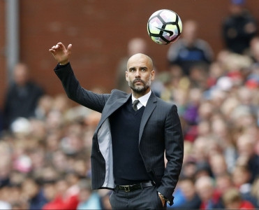 Guardiola İngiltərədə ardıcıl ikinci il ən yaxşı məşqçi seçilib