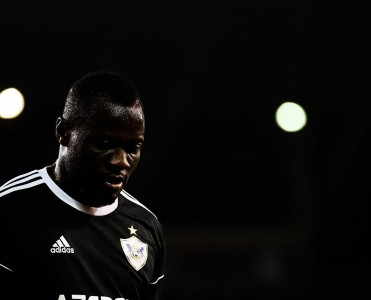 “Qarabağ” daha bir legioner futbolçusu ilə vidalaşır