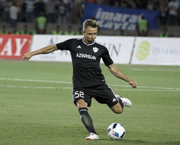 “Qarabağ”dan ayrılan futbolçu karyerasını bitirə bilər