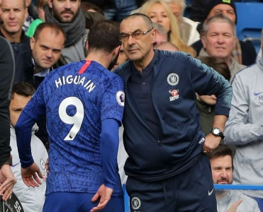 Chelsea Higuain'lə bağlı qərarını verdi