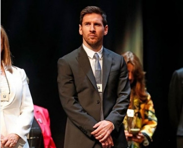 Messi Sant-Jordi Xaçı ilə mükafatlandırıldı