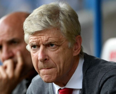 Wenger'ə sürpriz təklif