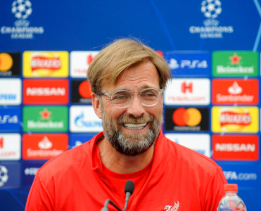 Klopp Guardiola'ya söz atdı