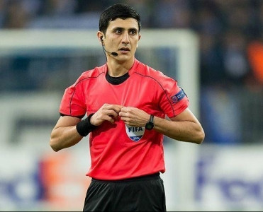 Əliyar Ağayevə VAR icazəsi