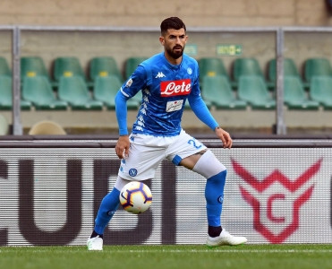 Albaniyalı futbolçu Napoli'dən ayrılır