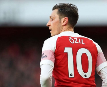 Arsenal Özili satır