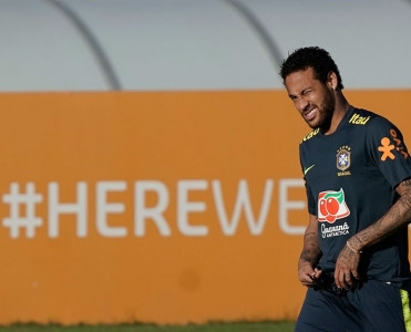 Neymar zorlamada ittiham olunur
