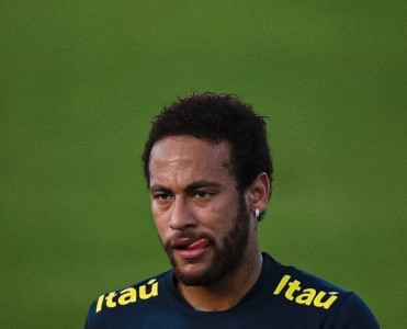 Neymar məhkəməyə çağırıldı