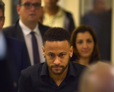 Neymar sorğu-sual altında - təcavüz iddiası