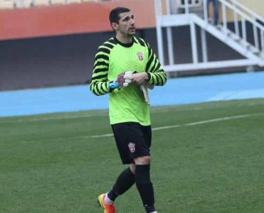 Səbail makedoniyalı qapıçı aldı - RƏSMİ