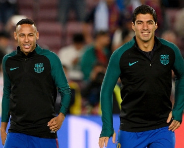 Suares'dən Neymar'a dəstək