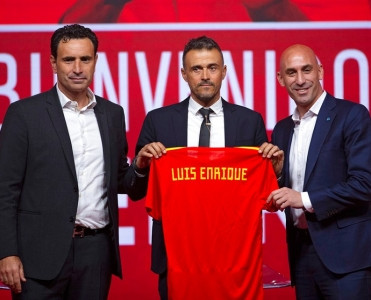 Enrike İspaniya millisindən getdi - RƏSMİ