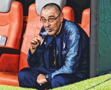 Gündə 60 siqaret çəkirəm - Sarri