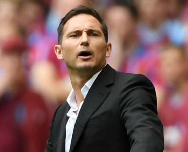 Chelsea Lampardla razılığa gəldi