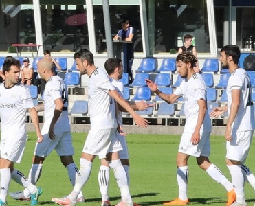 Qarabağ Viktoriya ilə heç-heçə etdi