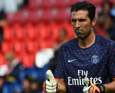 Buffon sabiq klubuna qayıtdı