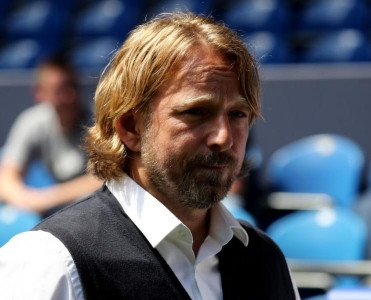 Ştutqart Ailtonu Qarabağ'a niye icarəyə verdi? - açıqlama