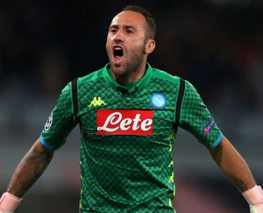 Napoli Ospina'nı birdəfəlik aldı