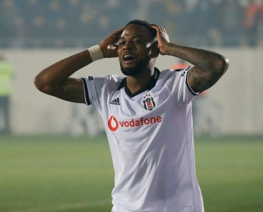 "Beşiktaş" hücumçusunu icarəyə verdi - rəsmi