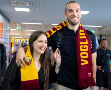 Roma ispaniyalı qolkiperin transferini rəsmiləşdirdi