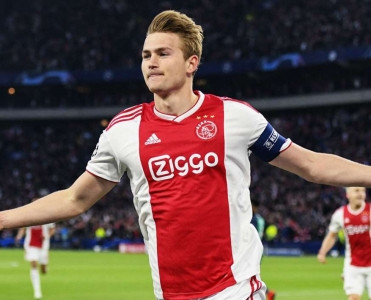 Ayaks de Liqt'i Avstriya məşqinə aparmadı