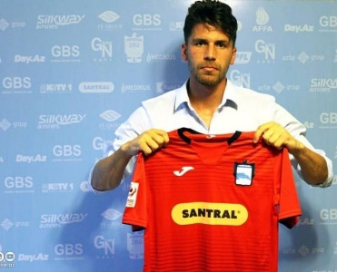 Zirə yeni futbolçu aldı