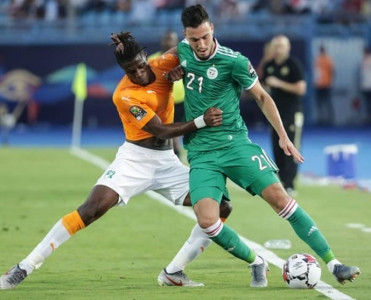 Rəqibin əli ilə özünü vurdu - VİDEO