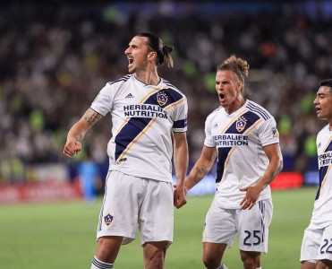 İbrahimoviç'dən het-trik - VİDEO