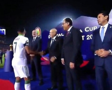 Baş nazirlə görüşmədi - VİDEO