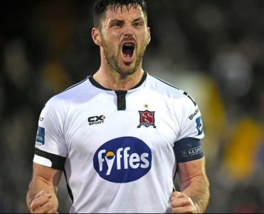 "Dundalk"ın hücumçusu: "Qarabağ"ı təyyarədə noutbukla izlədik"