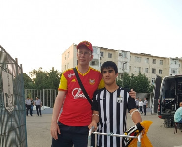 Tuladan gələn azarkeşlərdən insanlıq nümunəsi (FOTOLAR)