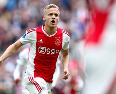 Real Madrid'in B planı: Van de Bek