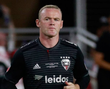 Məşhur futbolçu oynayan məşqçi olacaq