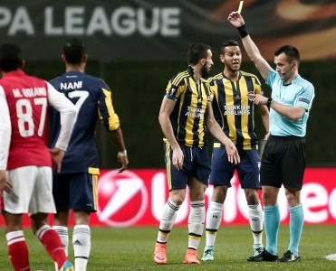 Məşhur hakim döyüldü