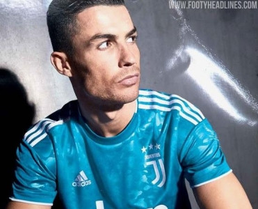 Yuventus'un yeni forması - FOTO