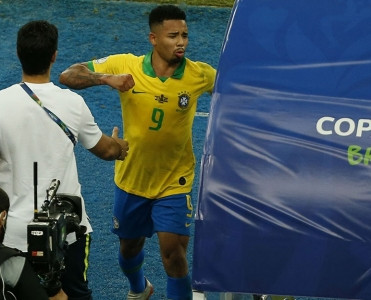 Braziliyalı futbolçu ağır cəzalandırıldı