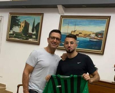 Səbail'dən ayrılıb, Kiprə getdilər - FOTO