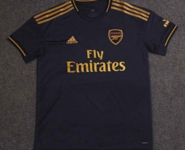 Arsenal'ın yeni forması - FOTO