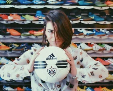 Qarabağ'da zövqümə uyğun futbolçu yoxdur - Rəfiqə Əziz