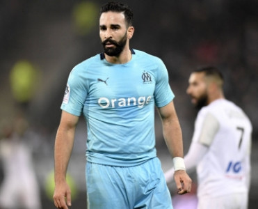 Klubunu aldatdı, müqaviləsi ləğv edildi