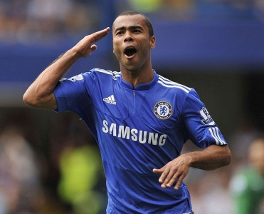 Eşli Koul karyerasını başa vurdu