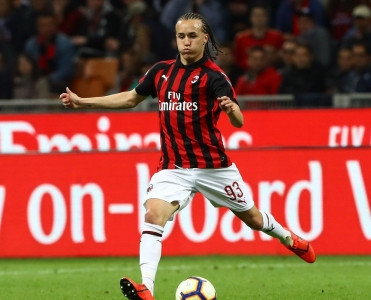 Milan'ın futbolçusu İstanbul klubuna keçir