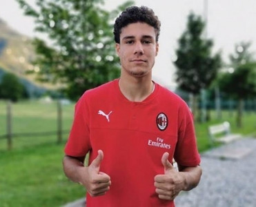 Latsio'nun futbolçusu Milan'da