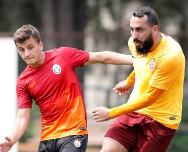 Qalatasaray'dan Hollandiya klubuna - RƏSMİ