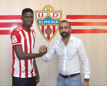 “Qalatasaray” yeni transferini icarəyə verdi – Rəsmi