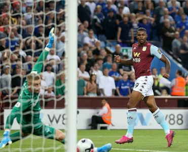 Aston Villa Evertonu məğlub yola saldı