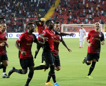 Son oyunda darmadağın